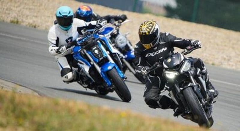Billet Stage de pilotage en moto personnelle - Circuit Fay-de-Bretagne