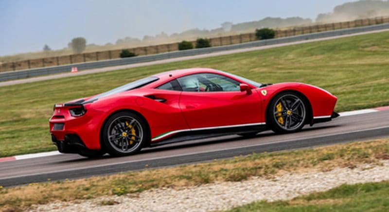 Billet Pilotage de 2 GT : Porsche Cayman S 718 et Ferrari 488 GTB - circuit du Grand Roussillon