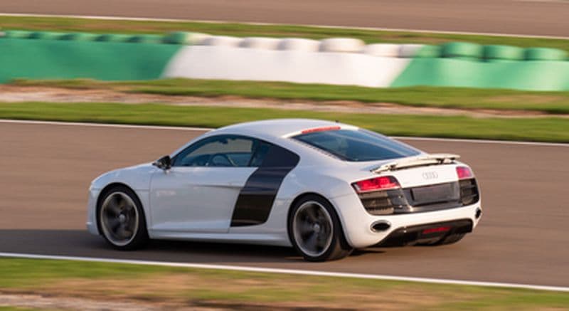 Billet Pilotage d'une Audi R8 V10 - Circuit de Folembray