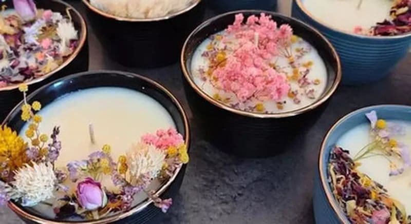 Billet Atelier Création d'une bougie fleurie parfumée à Chambéry