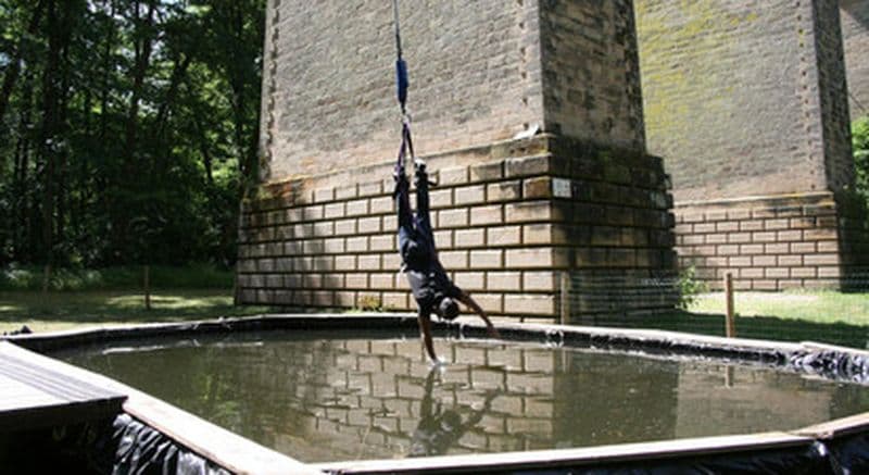 Billet Saut à l'Élastique avec touché d'eau depuis le Viaduc d'Exermont à proximité de Reims
