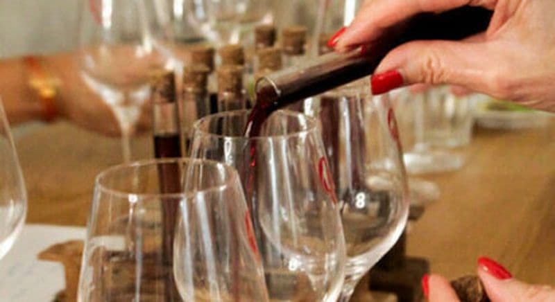 Billet Atelier de Dégustation de vin insolite à Paris 11ème - Place de la Bastille