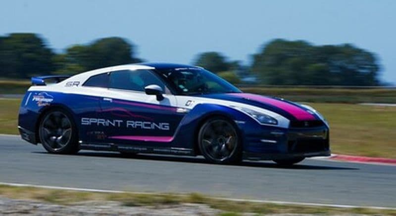 Billet Pilotage d'une Nissan GTR - Circuit de Pont-l'Évêque