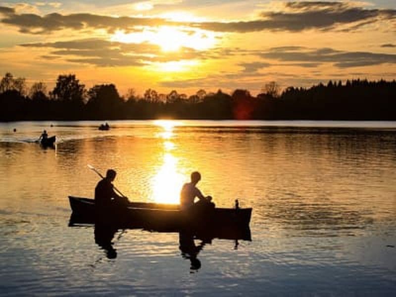 Billet Canoë sous le soleil de minuit près de Rovaniemi, Finlande