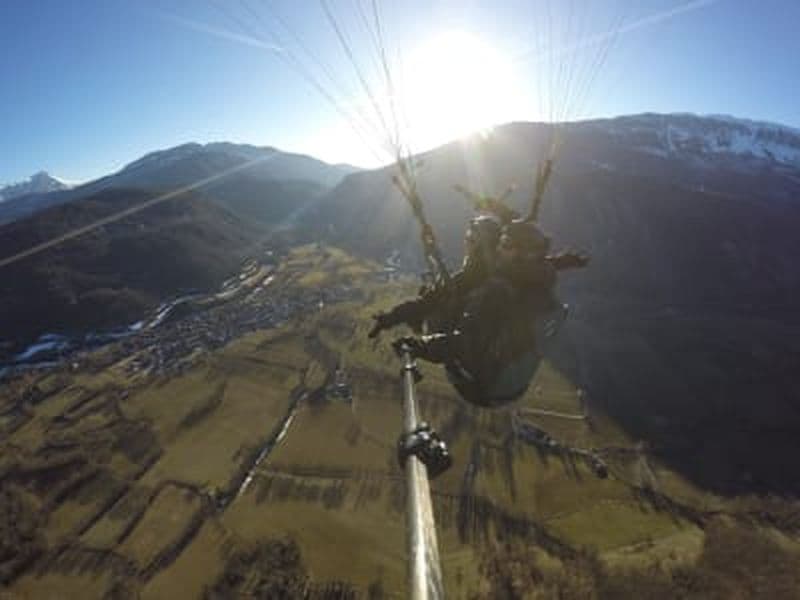 Billet Vol en parapente en tandem au-dessus de la vallée de Benasque dans les Pyrénées aragonaises