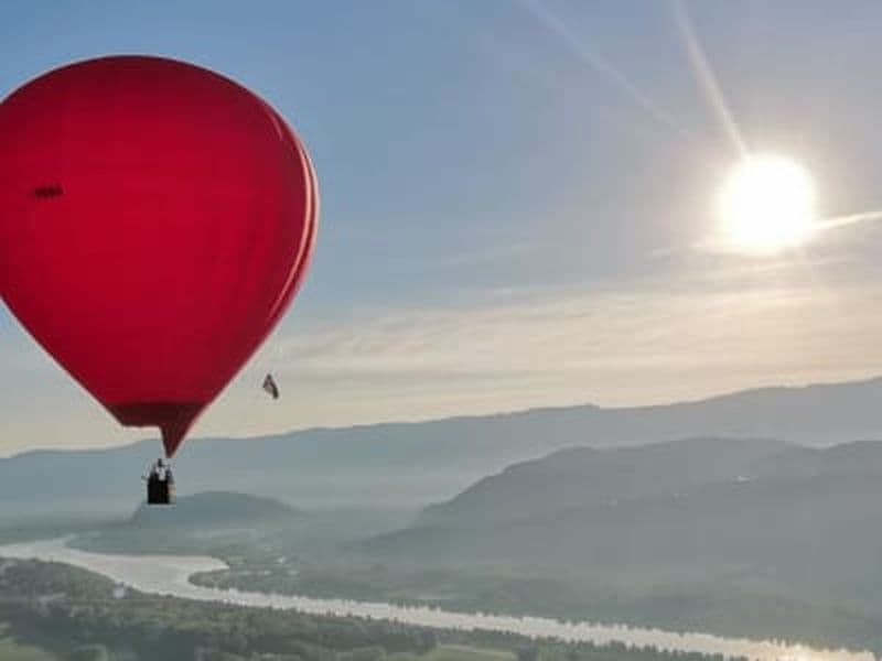 Billet Vol en montgolfière au-dessus du lac du Bourget, près d’Aix-les-Bains