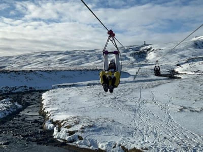 Billet Méga Zipline depuis Reykjavík au-dessus de la vallée de Reykjadalur à Hveragerði