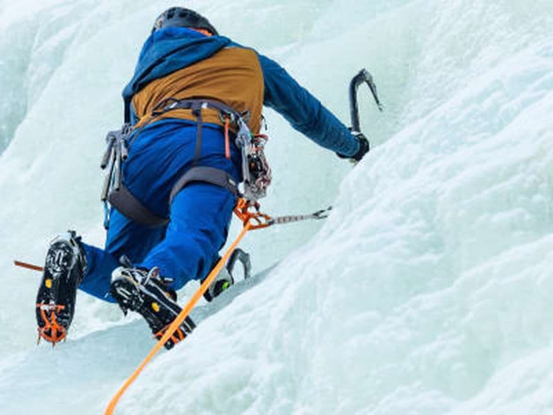Billet Journée complète d'escalade de glace à Korouoma, au départ de Rovaniemi