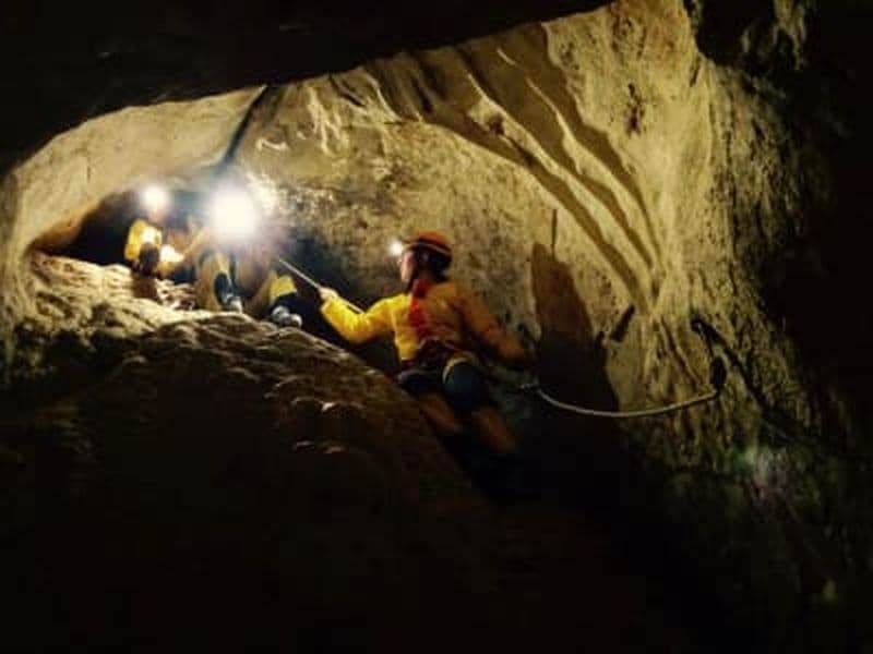 Billet Spéléologie dans la grotte Cordier à Salavas, Ardèche