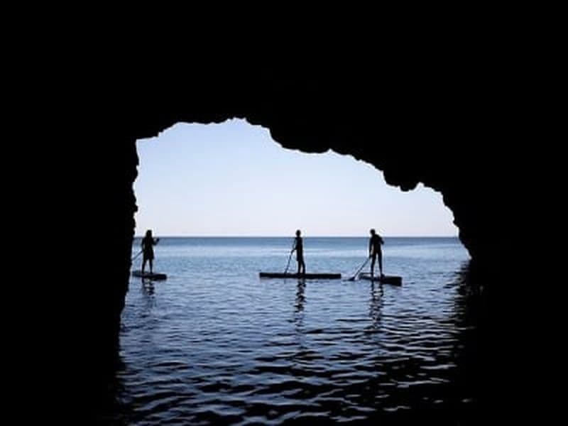 Billet Excursion guidée en stand up paddle dans les grottes de Barranco, Sagres
