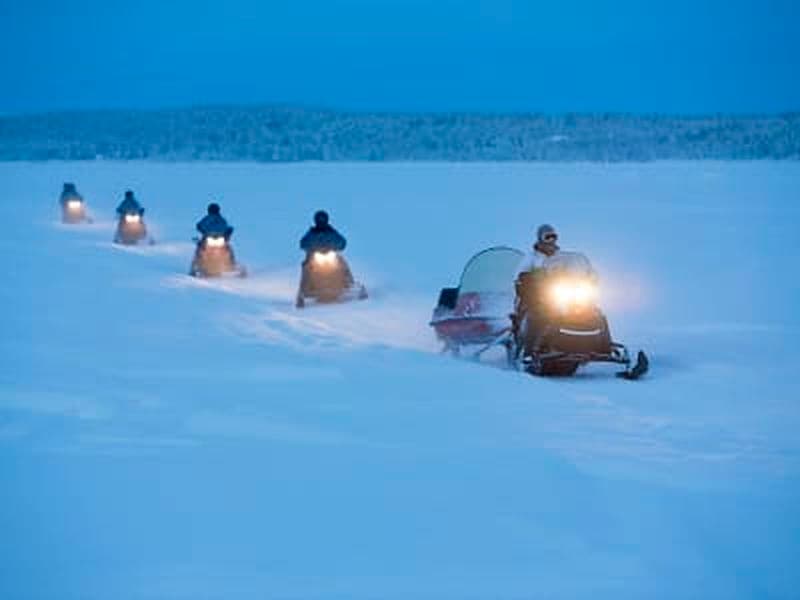 Billet Excursion en motoneige aux aurores boréales près de Kiruna en Suède