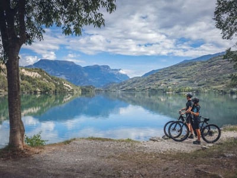 Billet Excursion guidée en E-bike d'Arco au lac Cavedine, près du lac de Garde
