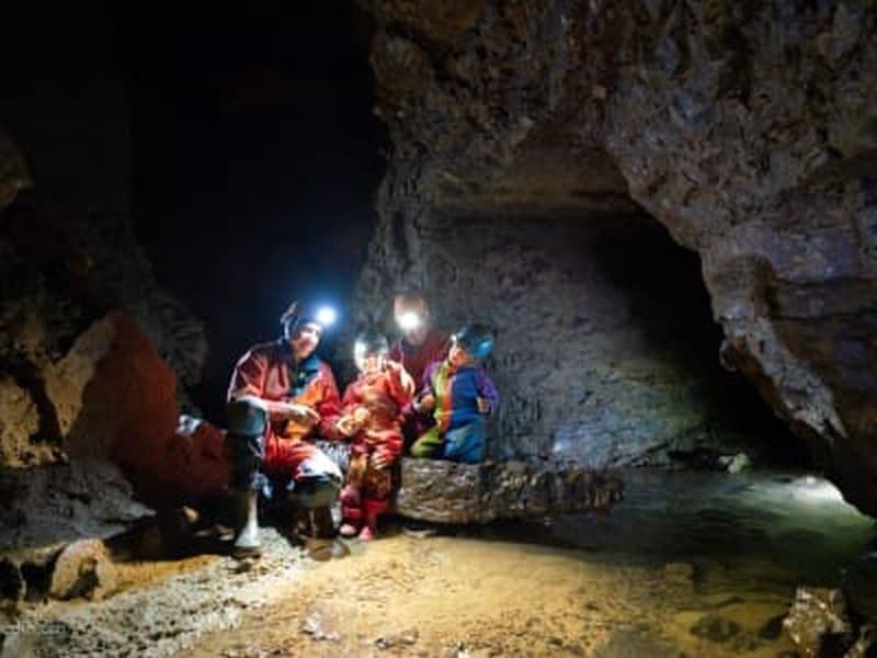 Billet Initiation spéléologie dans la Grotte des Croix Blanches, Ardèche