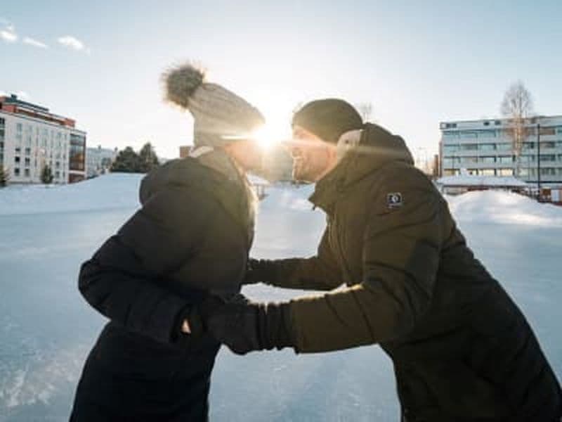 Billet Séance privée de photos de couple et patinage sur glace à Rovaniemi