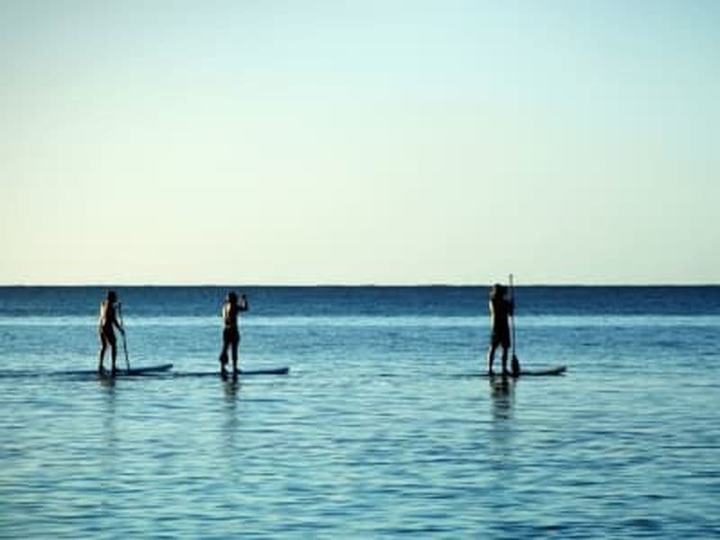 Billet Location de Stand Up Paddle sur la plage de Perivolos, Santorin