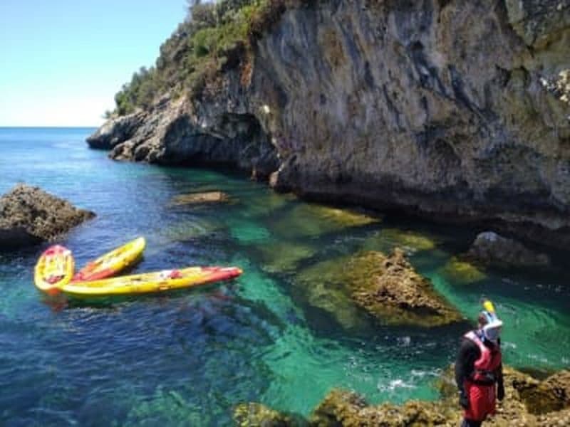Billet Kayak et Coasteering le long de la côte du parc naturel d'Arrábida, Sesimbra