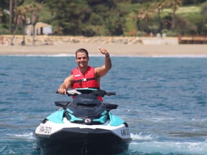Billet Excursion guidée en jet ski depuis la marina de Marbella, Malaga
