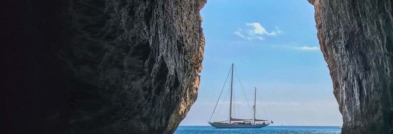 Billet Balade en kayak dans les grottes marins d'Es Canutells