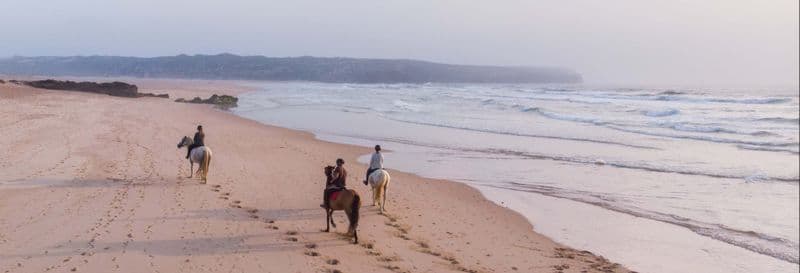Billet Balade à cheval sur la plage de Bordeira au coucher du soleil