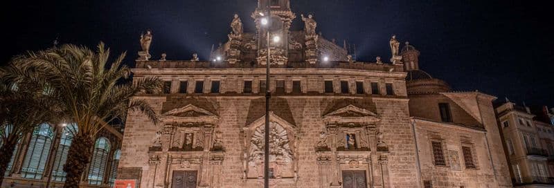 Billet Free tour dans la Valence macabre