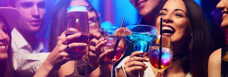 Billet Pub Crawl : tournée des bars à Marseille !