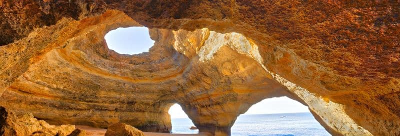 Billet Balade en bateau à moteur aux Grottes de Benagil