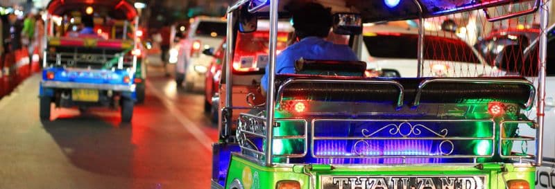 Billet Visite gastronomique de nuit en tuk-tuk