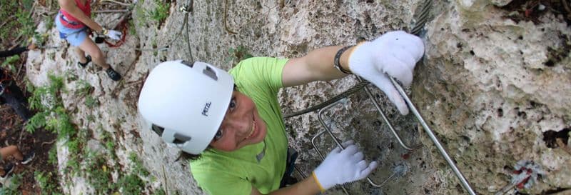 Billet Descente en rappel et via ferrata sur les falaises du Farallon