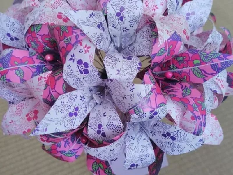 Billet Atelier création de bouquet de fleurs en origami à Metz (57)