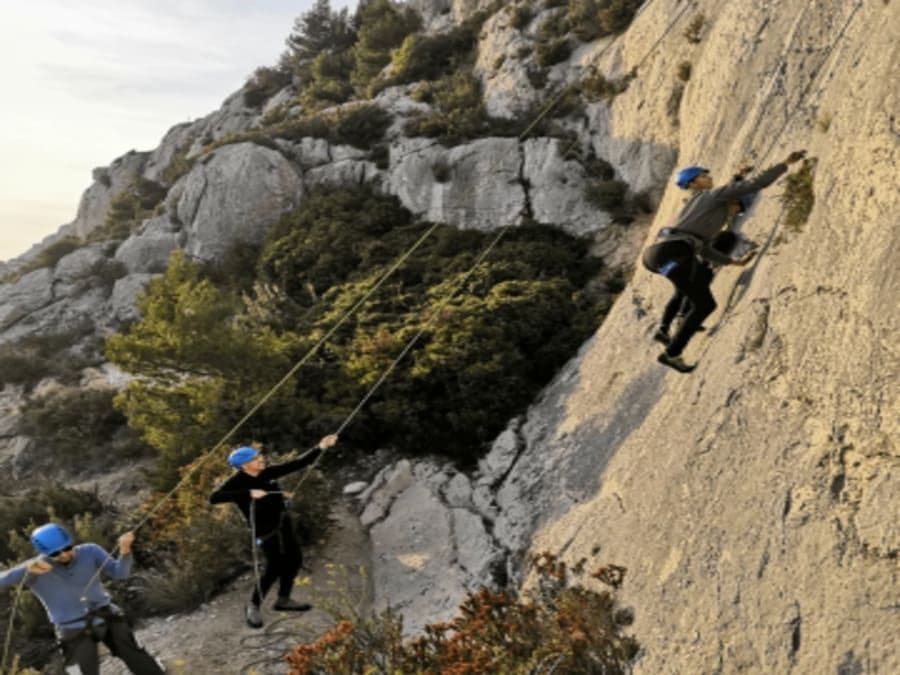 Billet Escalade en falaise à Cassis (13)