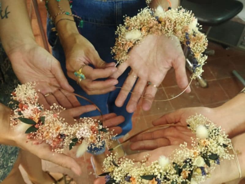 Billet Atelier création de couronne en fleurs séchées à Marseille 5ème
