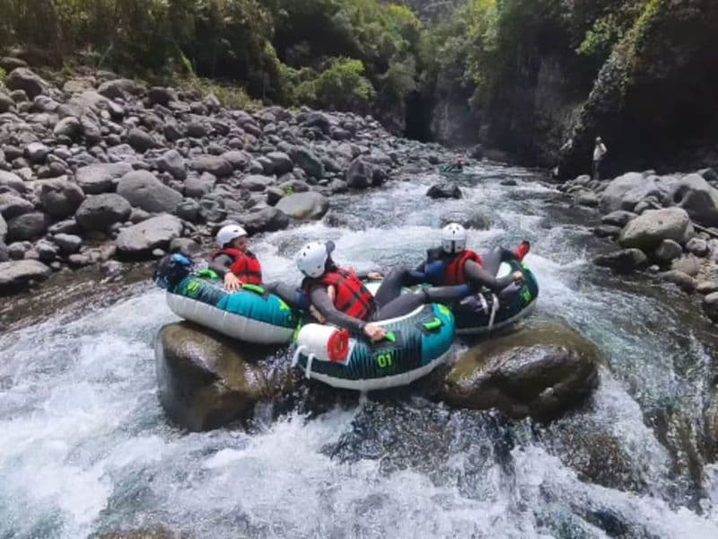 Billet Descente de la rivière de Langevin en bouée à la Réunion