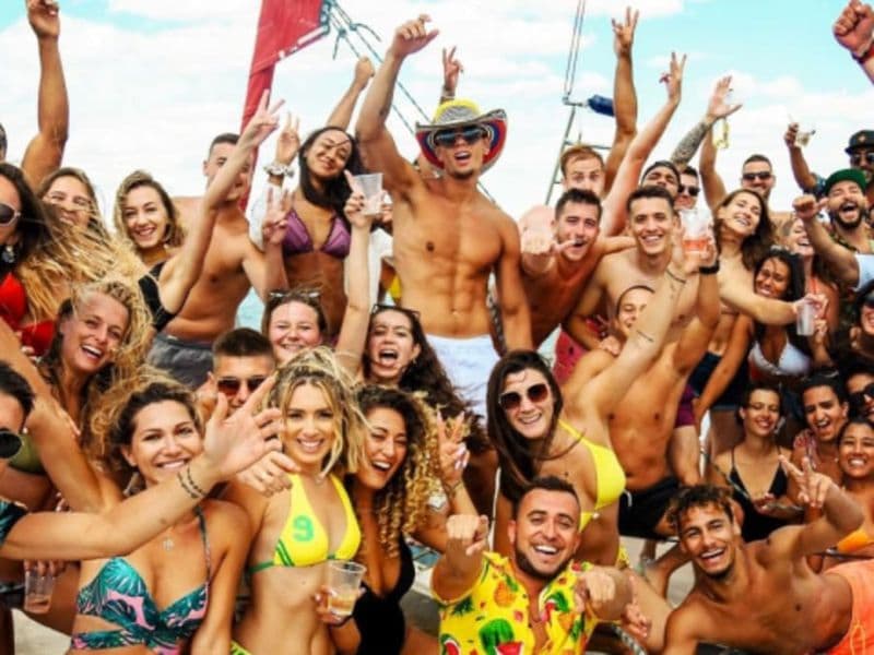 Billet Famous VIP Party en catamaran depuis La Grande-Motte (34)