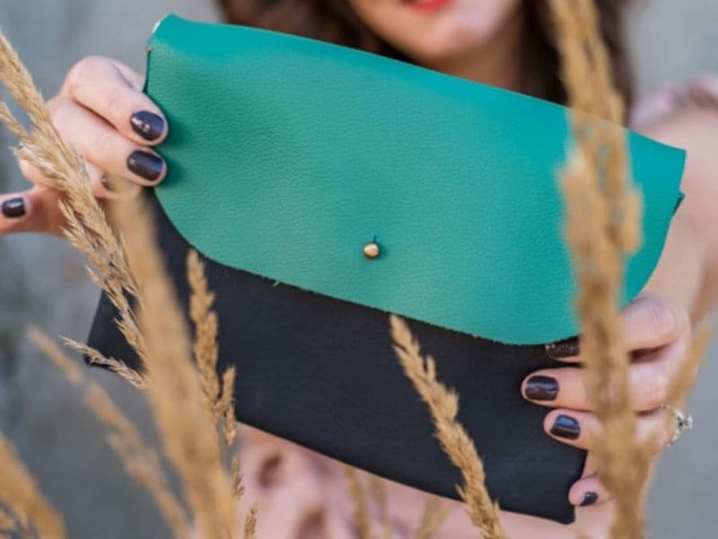 Billet Atelier pochette en cuir à Annecy (74)