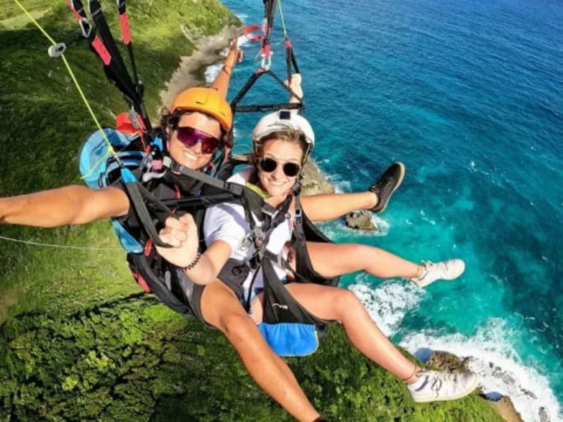 Billet Vol en parapente sur le littoral guadeloupéen depuis Le Moule