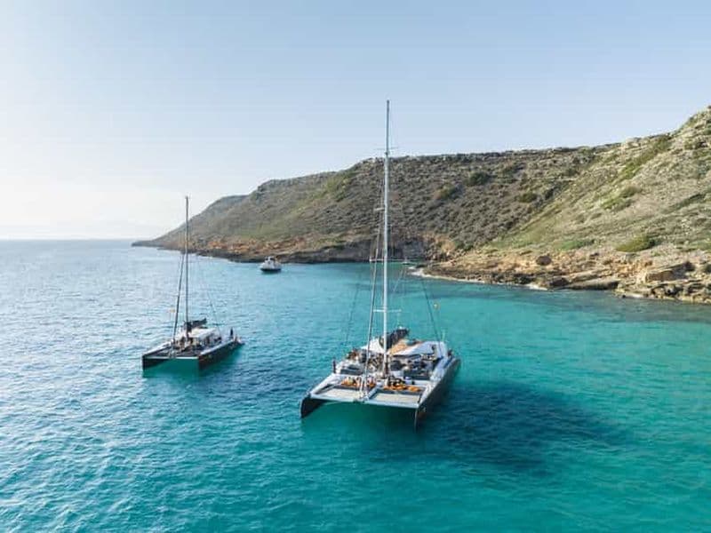 Billet Palma de Majorque : visite d'une demi-journée en catamaran avec repas buffet