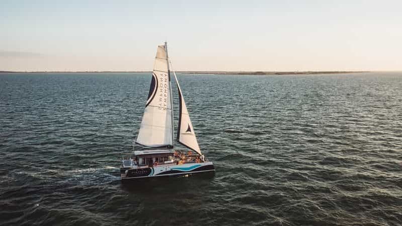 Billet Saint-Martin-de-Ré: Sunset Catamaran Cruise (2h00)
