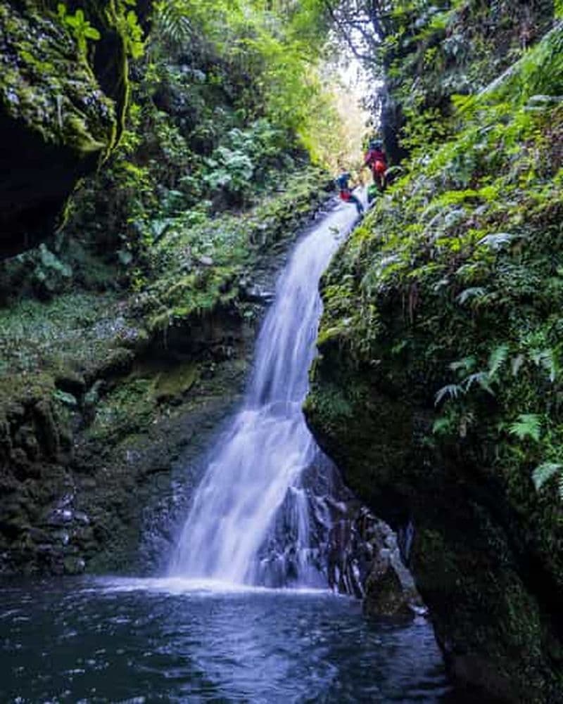 Billet Canyoning intermédiaire à Madère