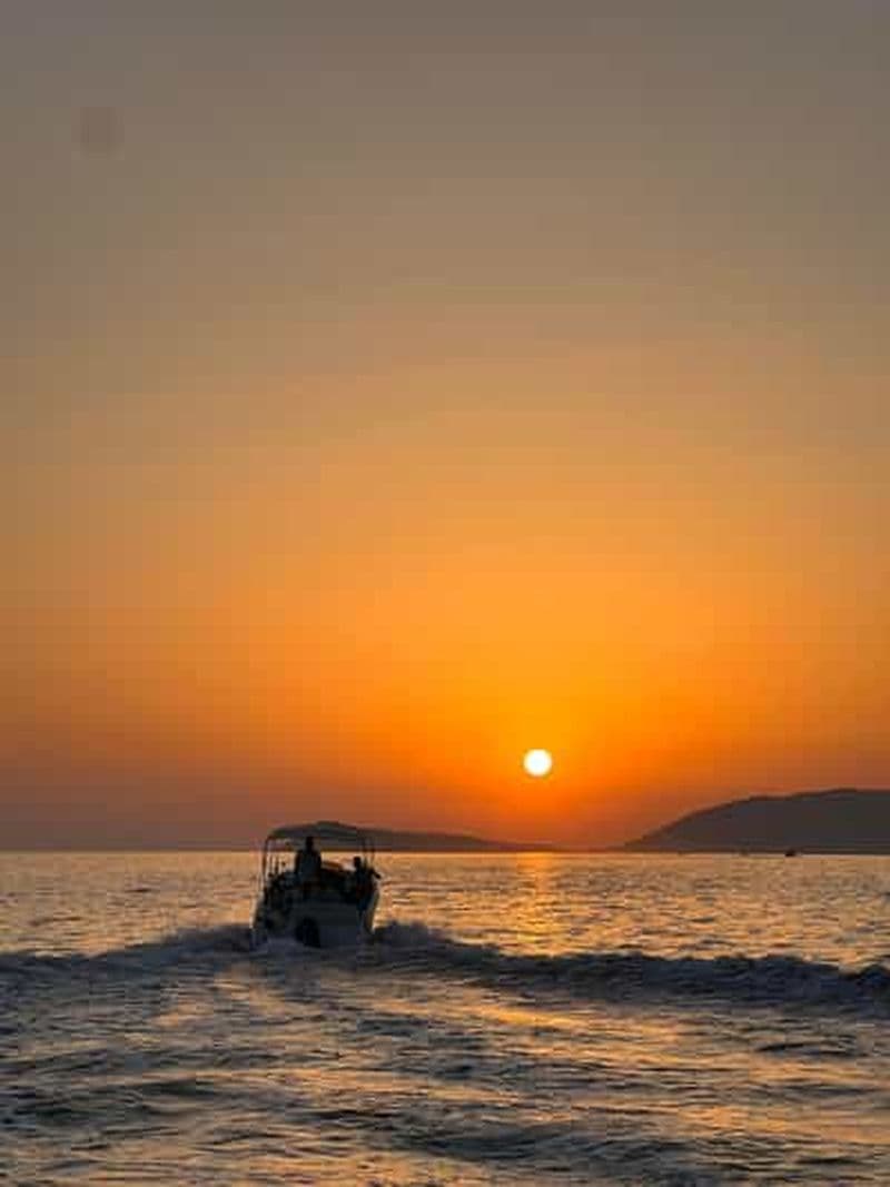 Billet Kotor : Grotte bleue et baie de Kotor : visite en petit groupe en bateau à moteur