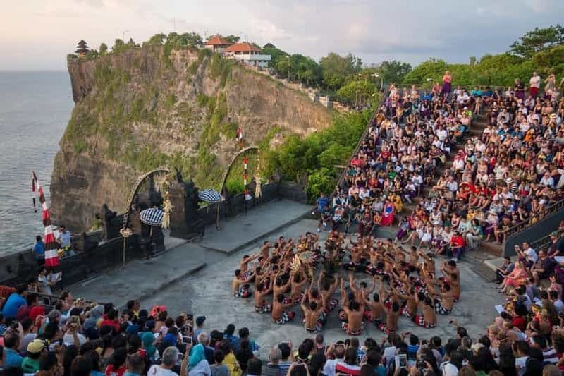 Billet Bali : billet pour le spectacle de danse Kecak et de danse du feu au temple d'Uluwatu