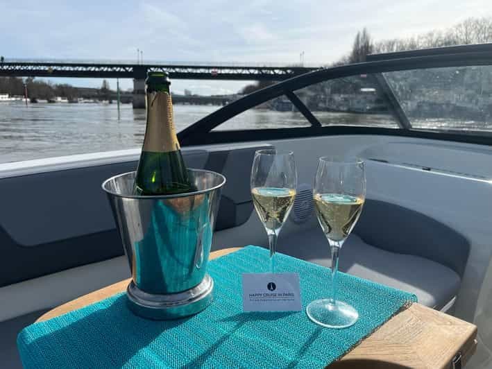 Billet Paris : croisière privée Seine, bateau moderne - 2 heures