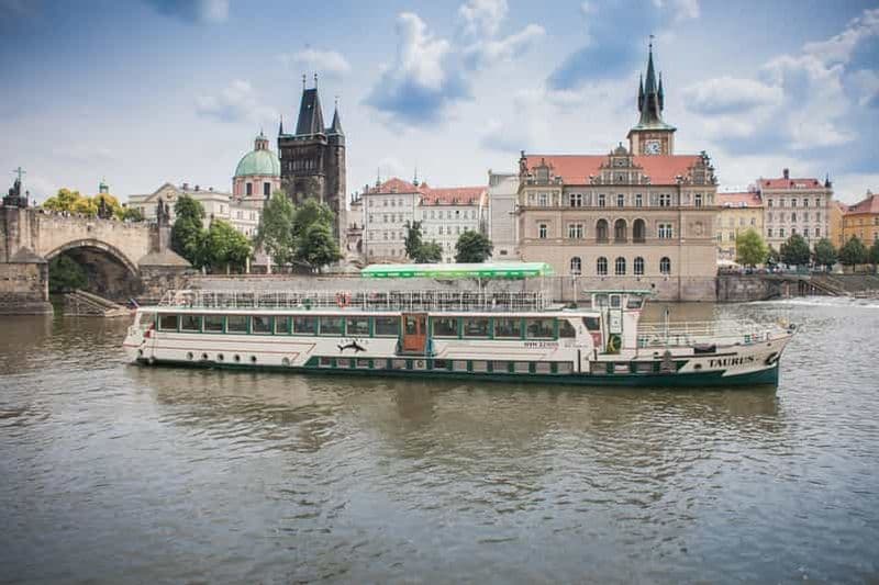 Billet Prague : Dîner-croisière sur la rivière Vltava
