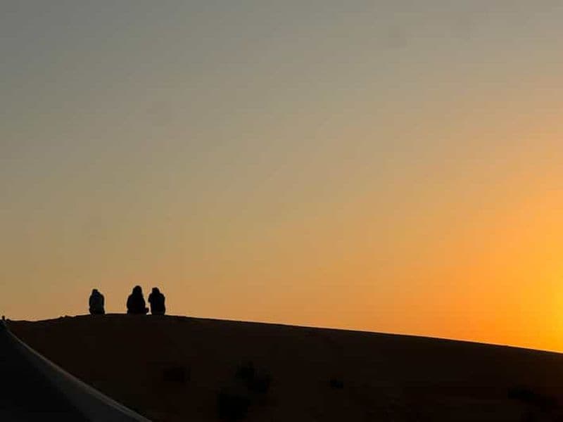 Billet Oman : safari dans le désert et aventure dans un oued.