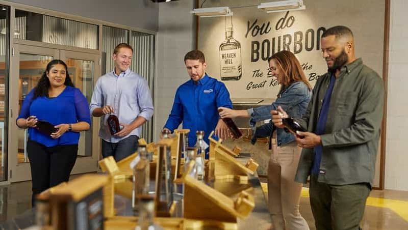 Billet Bardstown : Dégustation de Bourbon, Mise en Bouteille et Laboratoire de Whisky