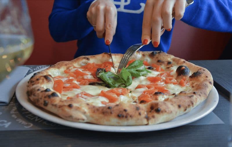 Billet Rome : atelier pratique de préparation de pizzas près du Vatican, avec vin