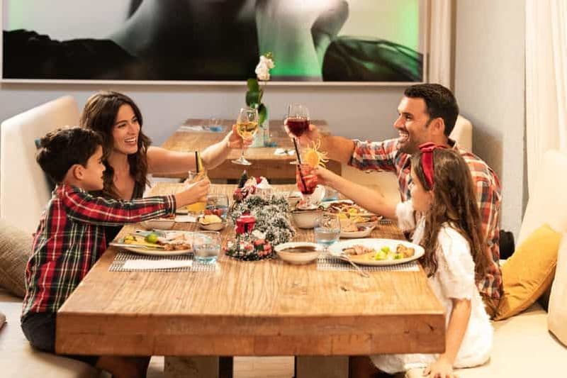 Billet Dubaï : Saison des fêtes au RIVA - Clochettes de traîneau et brise marine