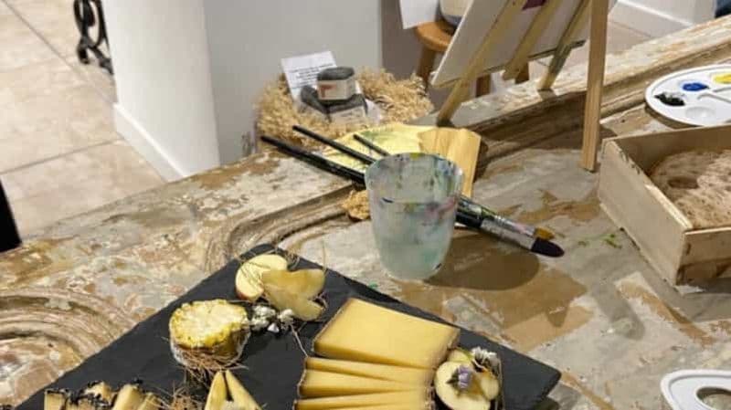Billet Marseille : Atelier peinture et dégustation fromages et vins