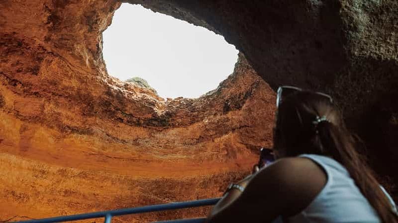 Billet Albufeira : 2,5 heures d'observation des dauphins et des grottes