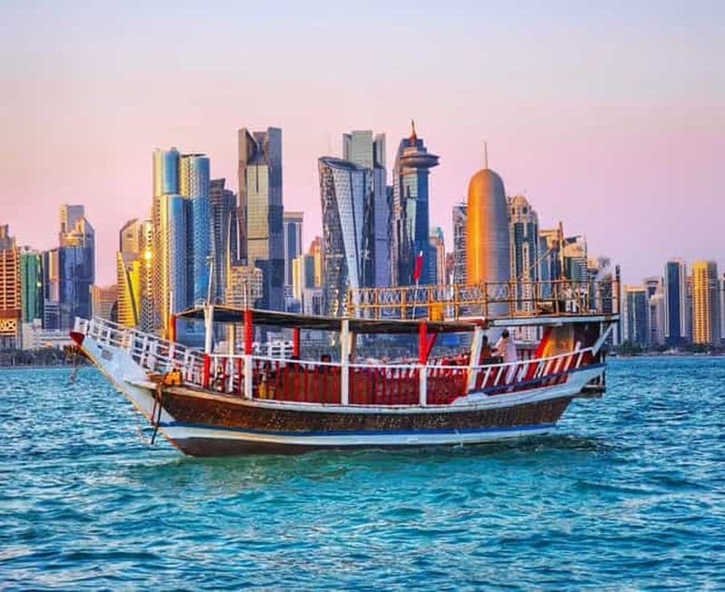 Billet Doha : Croisière en soirée sur un boutre arabe traditionnel