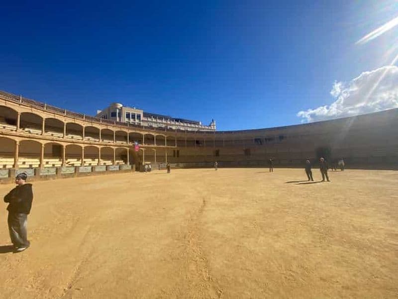 Billet Depuis Marbella : Ronda, transport privé, café, arène de tauromachie, tapas, boissons